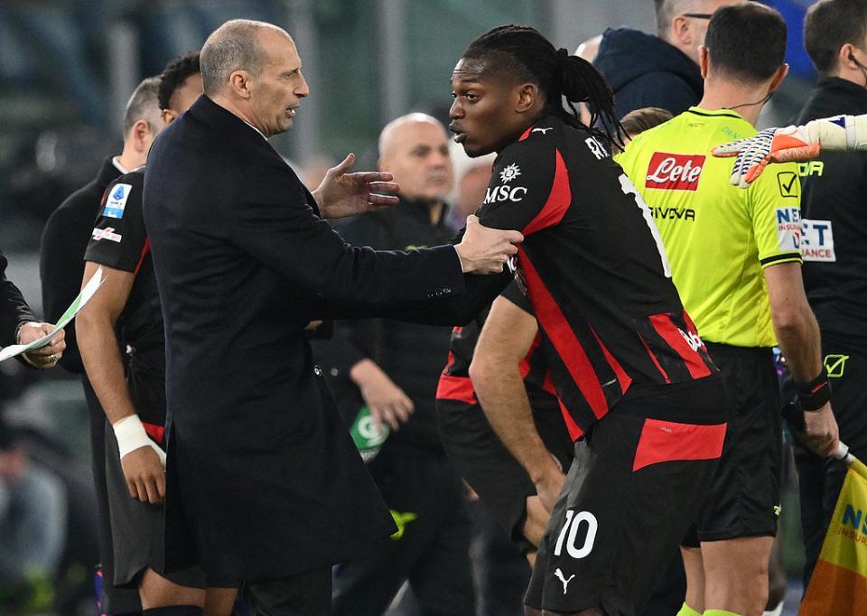 2026世界杯官方软件安装-米兰输球夜内讧 7000万巨星不满被换下 拒主帅拥抱 愤怒推开+抱怨