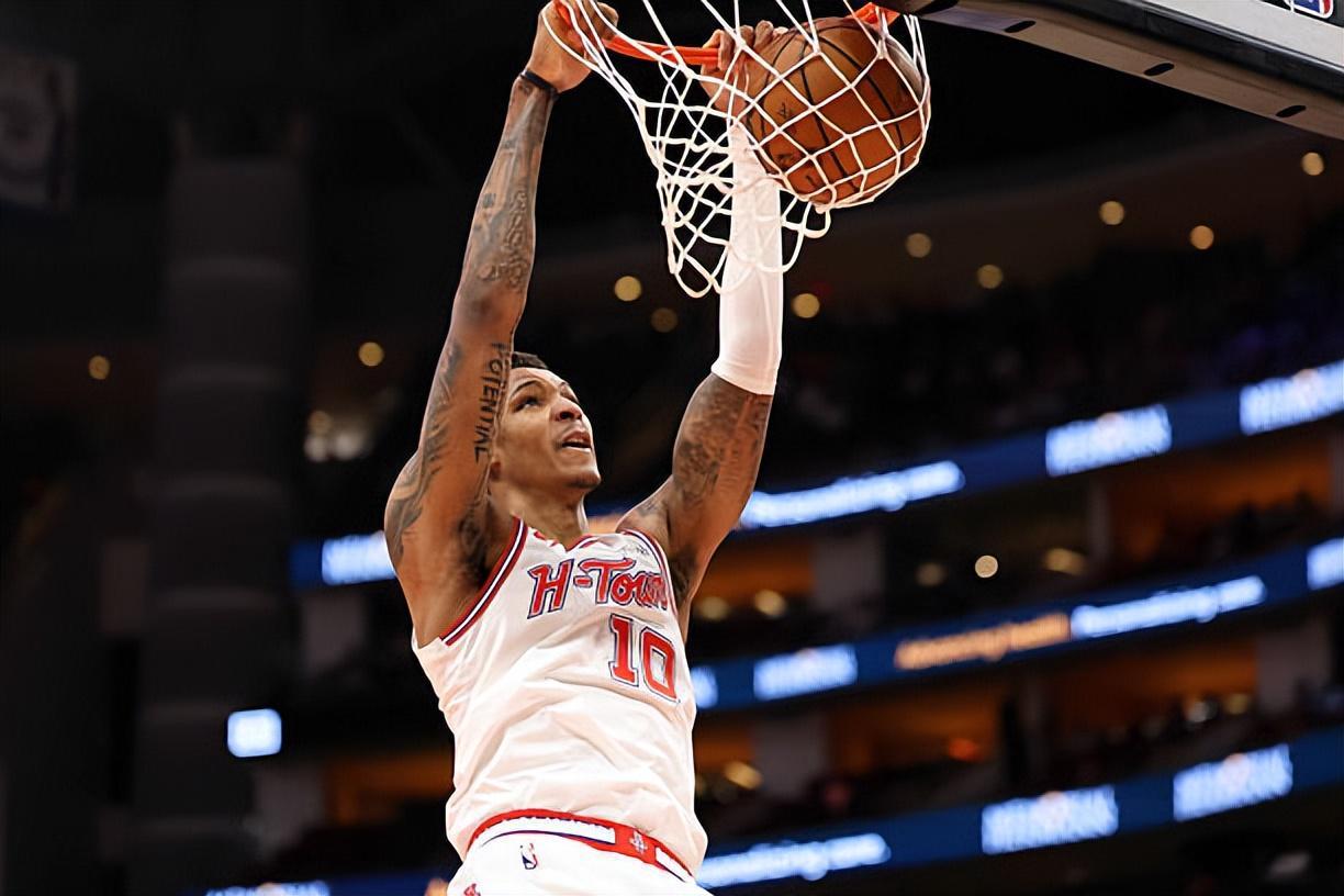 算是打出了攻守兼备的表现，但是火箭锋线新星还得保持稳定性才行